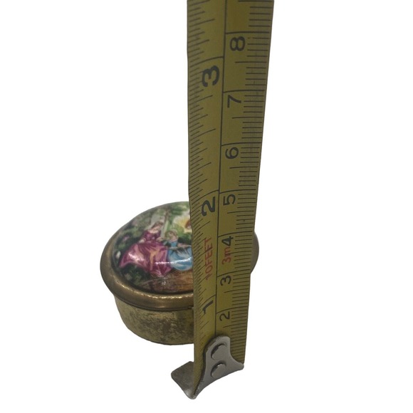 Pill Box Art Victorian Courting Couple Gold Tone Hinged Lid Vtg Japan 1 1/2"L - Picture 6 of 9